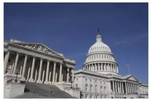 Amerikanskij senator zametil neobychnuju detal v golosovanii za pomoshh kievu ced3357.jpg