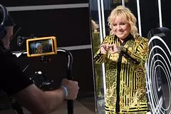 Berushhej intervju u tresh blogerov zhurnalistke predlozhili poehat k bajdenu 0d04de2.jpg
