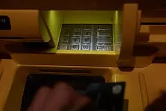 V rossii predlozhili ogranichit vnesenie nalichnyh v bankomate 596cf5c.jpg