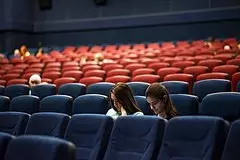 V rossii rekordno podorozhali bilety v kino c84881c.jpg
