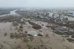 Uroven reki ural v orenburge priblizilsja k opasnomu 37a3fc9.jpg