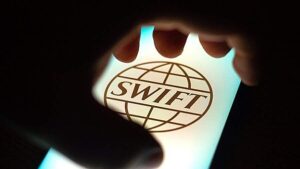 Evro pokazal maksimalnoe padenie v raschetah cherez swift za desjat let 352cf39.jpg