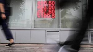 Kurs dollara na vnebirzhevyh torgah pochti prevysil 114 rublej 60edfdb.jpg