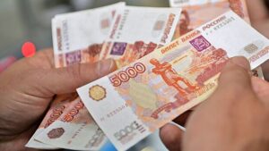 Vypusk kupjury v 10 tysjach rublej v rossii sochli nenuzhnym po dvum prichinam fddf46c.jpg