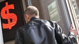 Dollar snova padaet kurs opustilsja nizhe 90 rublej 2c50cf4.jpg