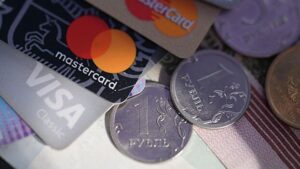 V cb vyskazalis o vozvrashhenii visa i mastercard 764f628.jpg