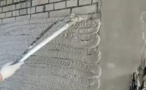 Mechanized wall plaster
